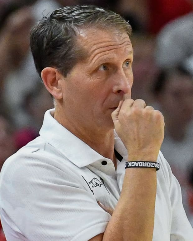 Arkansas Razorbacks coach Eric Musselman looks on with concern against the Auburn Tigers.